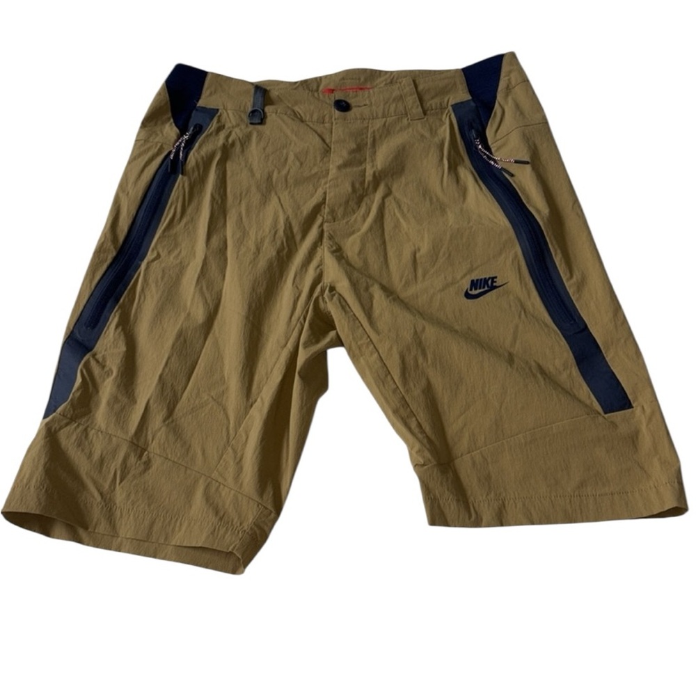 Nike Tech Woven Tan and Navy Blue Shorts Size Medium - Picture 2 of 6